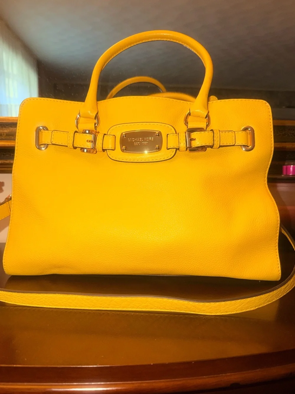 Michael Kors Yellow Pebbled handbag